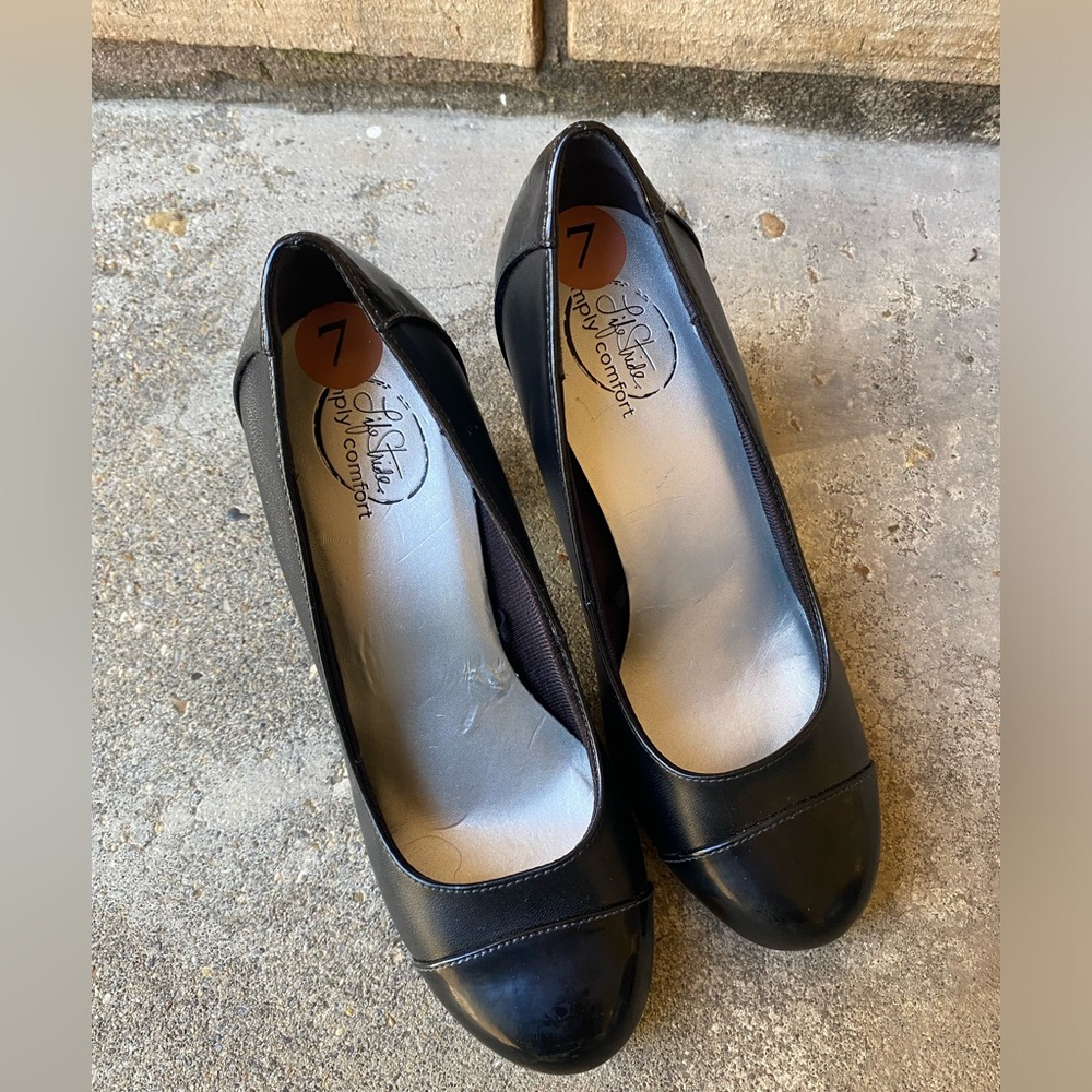 LifeStride Soft System Black Comfort Pumps Women’s Size 7 Work Career Shoes - Picture 2 of 5